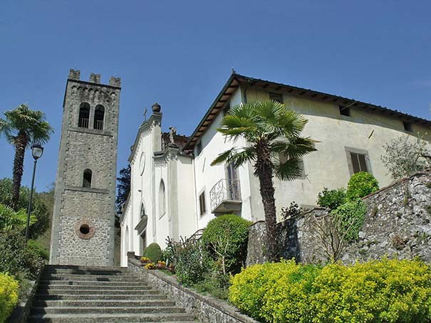 Die Kirche Santi Pietro e Paolo in Fornoli 